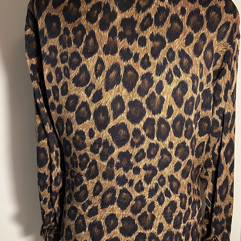 Vintage Anne Klein Designer/Luxury Leopard Print Blouse with Cuff Buttons - Picture 7 of 10